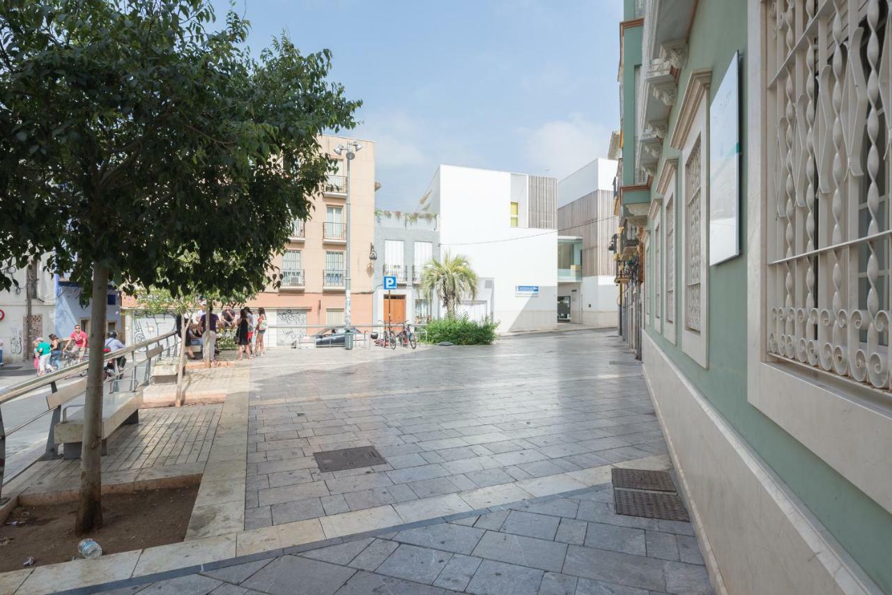 Homely Malaga Plaza Montano Exteriör bild