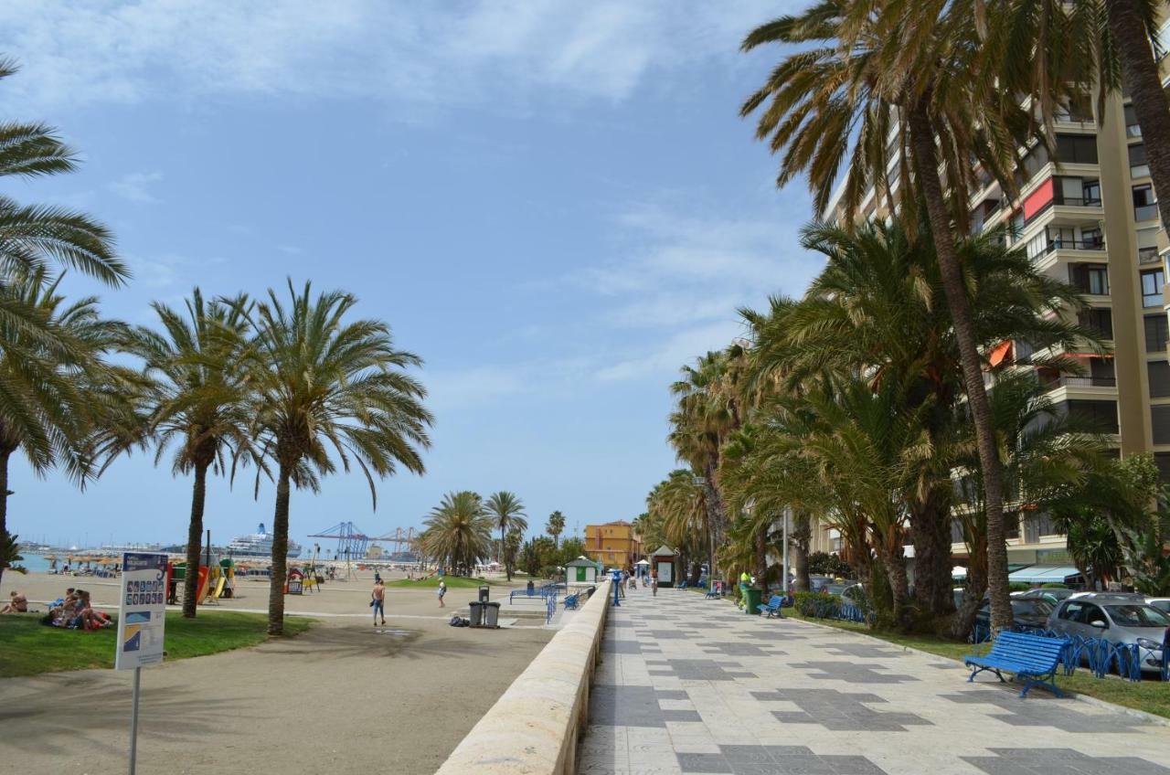 Homely Malaga Plaza Montano Exteriör bild