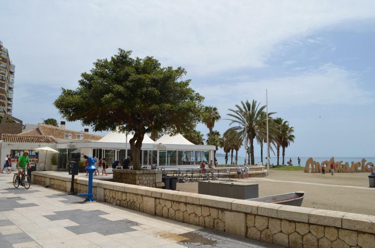 Homely Malaga Plaza Montano Exteriör bild