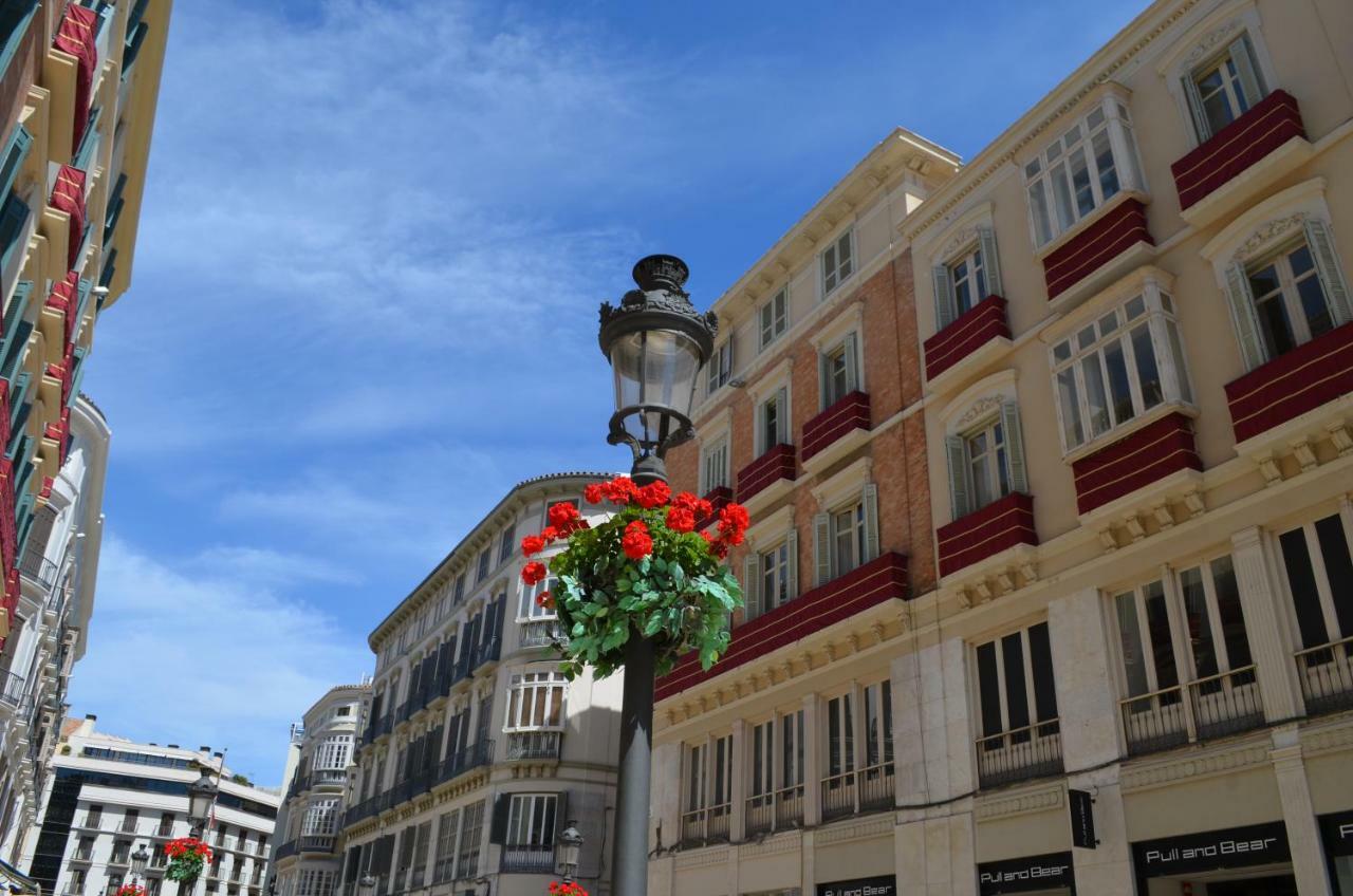Homely Malaga Plaza Montano Exteriör bild