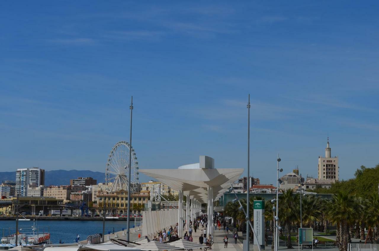 Homely Malaga Plaza Montano Exteriör bild